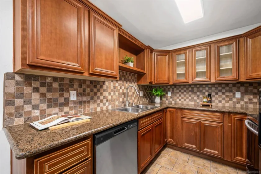 1030 Robinson Avenue #315 photo 8