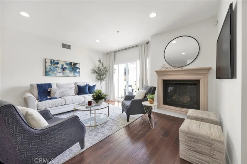 1726 S Bentley Avenue #403 photo 27