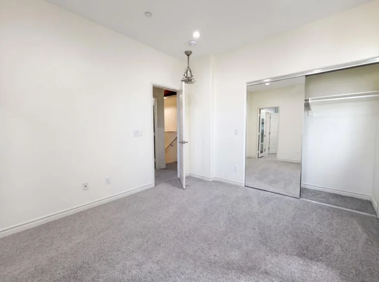 4099 Peninsula photo 16