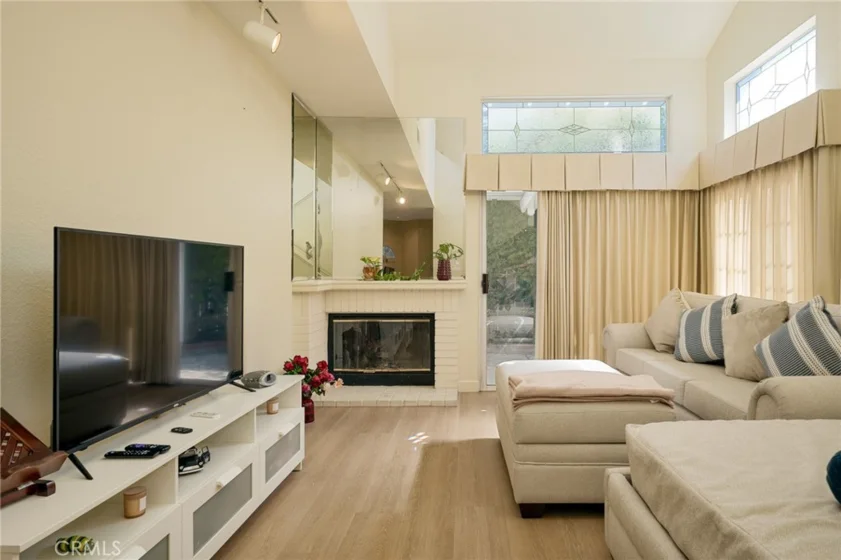 13576 Eucalyptus Street photo 7