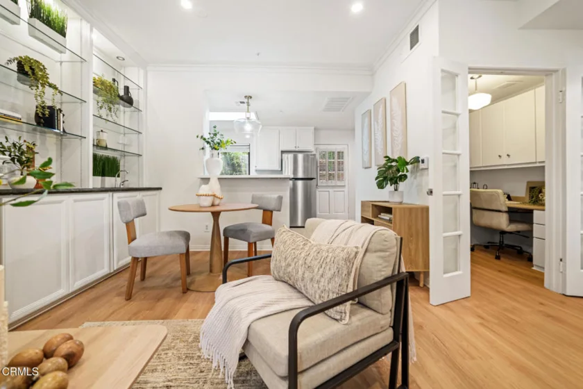 111 S Oak Knoll Avenue #107 photo 15