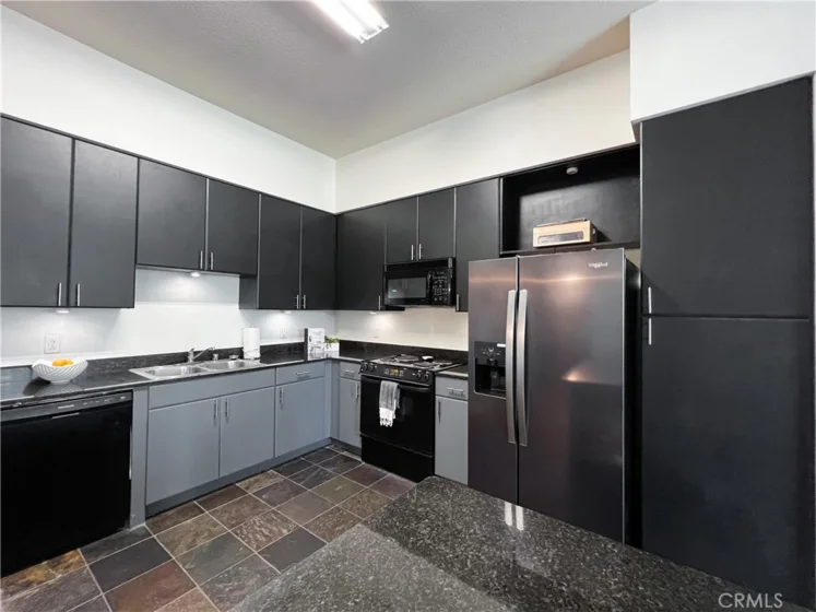 488 E Ocean Boulevard #606 photo 1