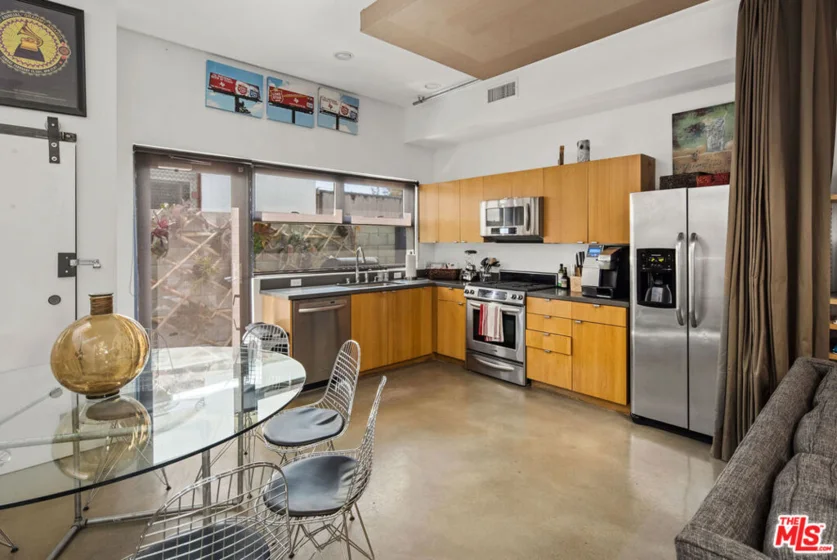 815 Hampton Drive #2 photo 21