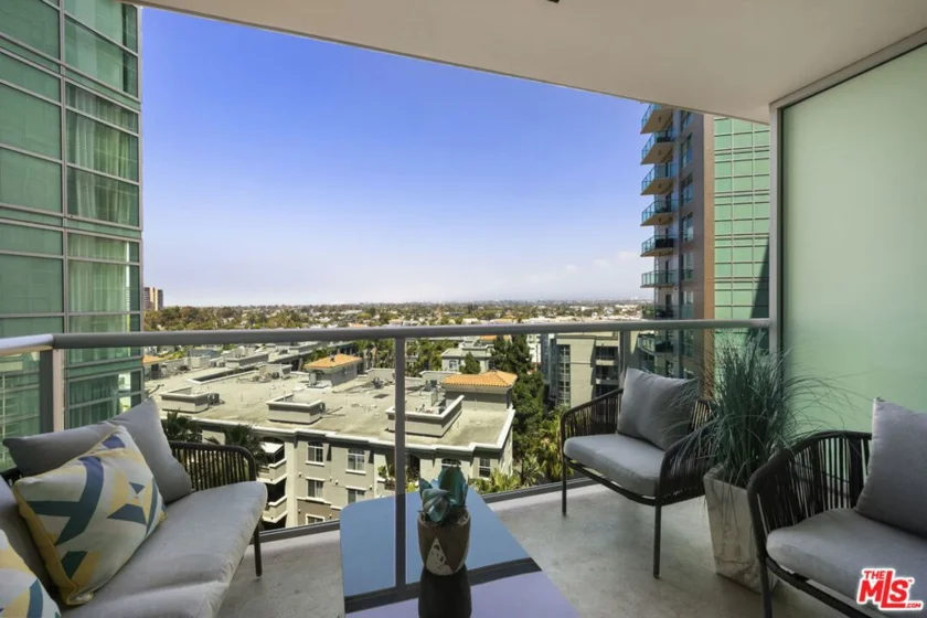 13700 Marina Pointe Drive #809 photo 14