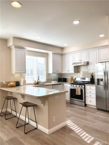 15216 Cambridge Street photo 1