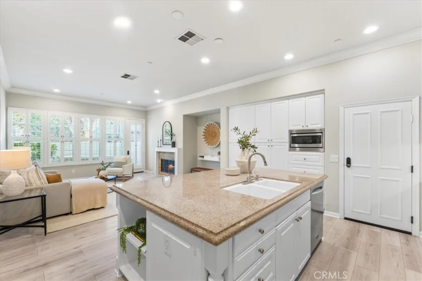 21338 Balerma Lane photo 4