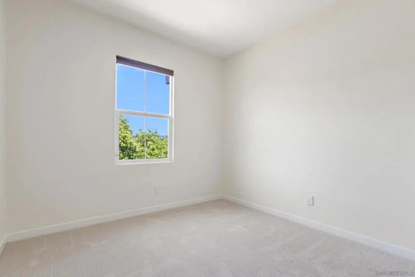 2104 Cosmo Way photo 31