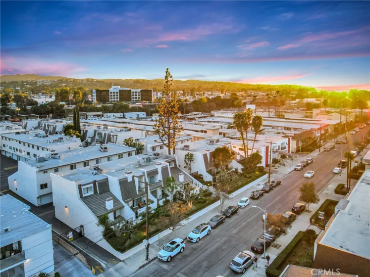 18360 Collins #L photo 39