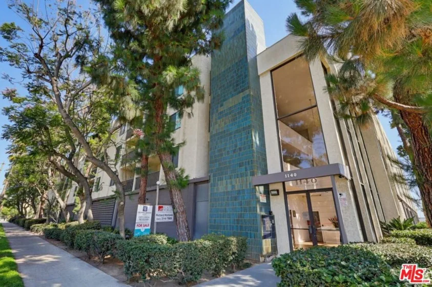 1140 E Ocean Boulevard #220 photo 1