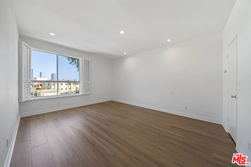 10650 Holman Avenue #308 photo 28