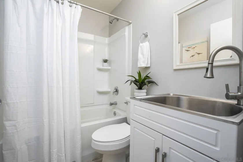 4242 Loma Riviera photo 37