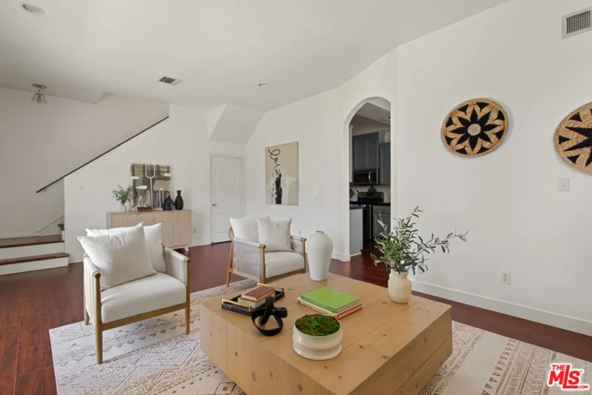 4520 Fulton Avenue #14 photo 1