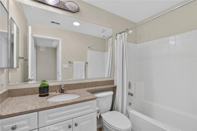 3273 Watermarke Place photo 26