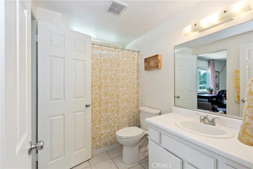 8714 Lincoln Avenue photo 19