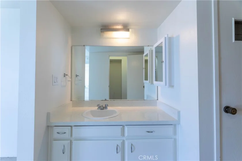 1750 E Ocean #501 photo 23