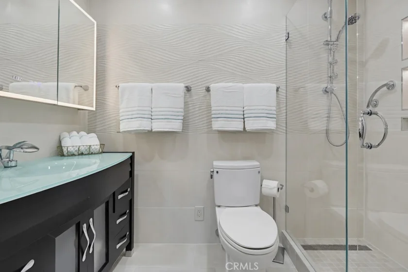 363 Newport Avenue #302 photo 27