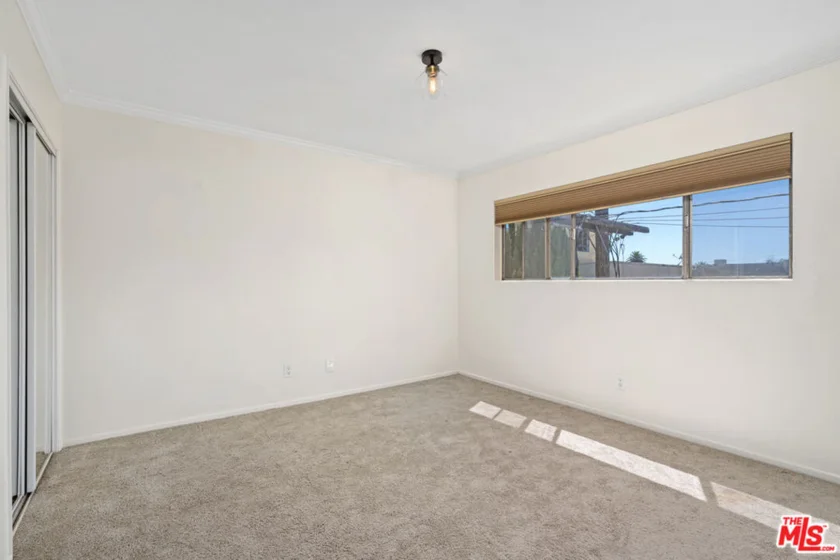 625 N Flores Street #304 photo 11