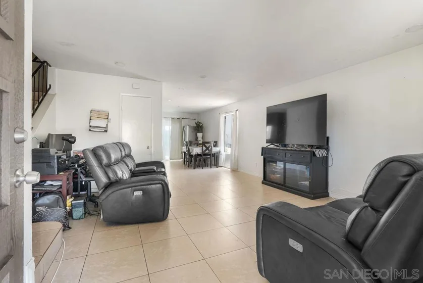 8166 Paradise Valley Court photo 28