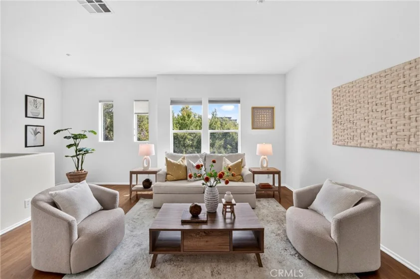 2256 Clark photo 11