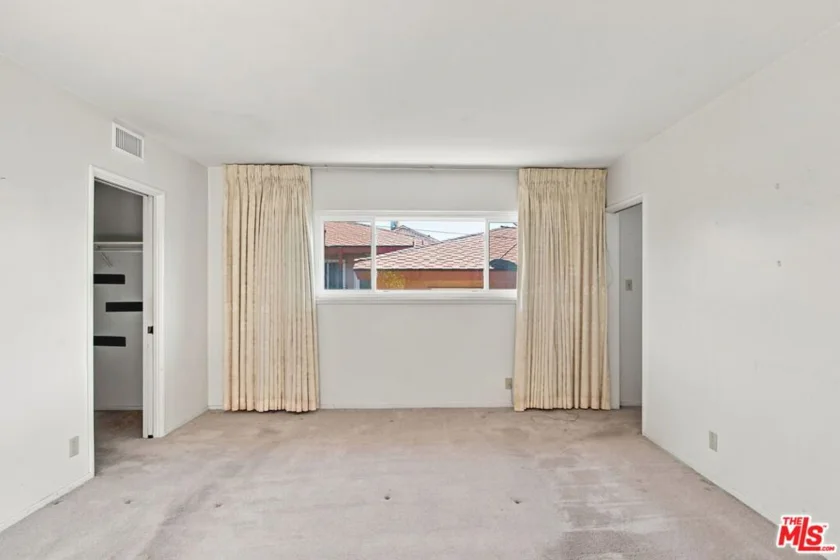 5452 W 57th Street photo 23