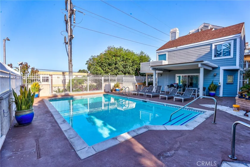628 Daisy Avenue #220 photo 1