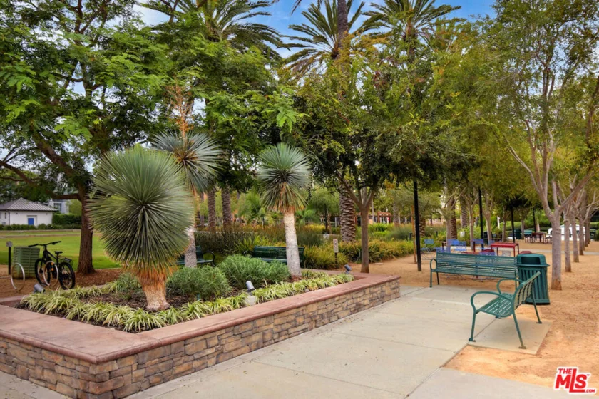 5625 Crescent Parkway #109 photo 67