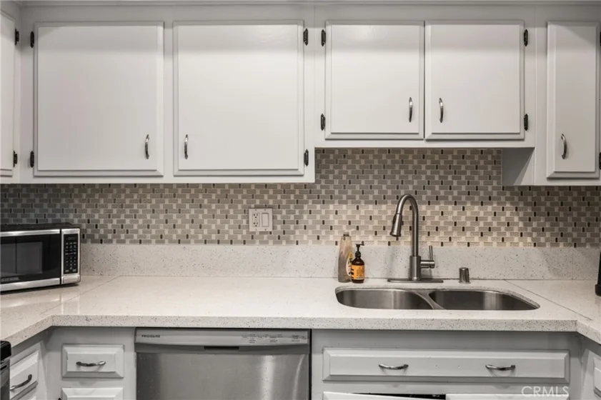 1351 N Crescent Heights #114 photo 12