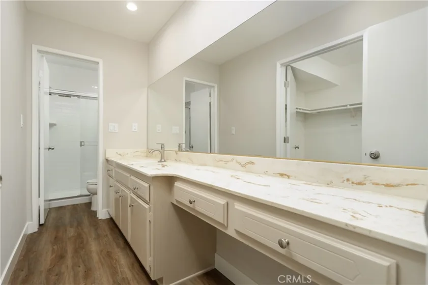 5320 Zelzah Avenue #201 photo 18