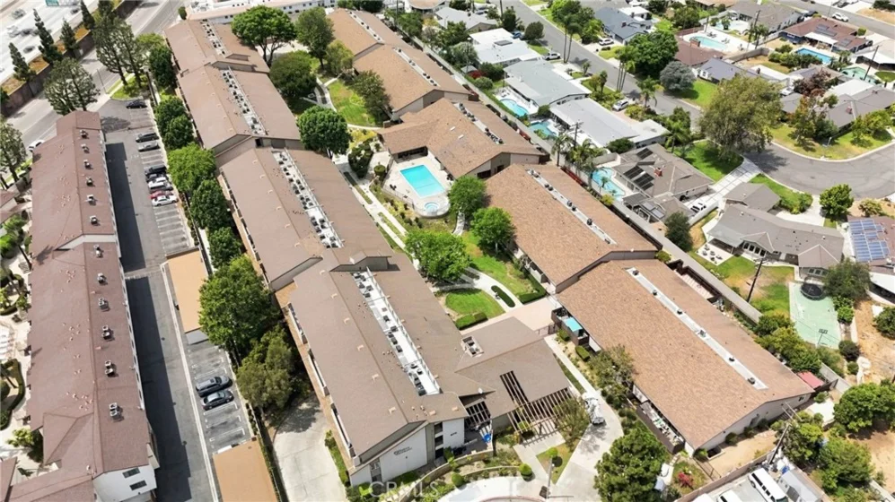 278 N Wilshire #108 photo 37