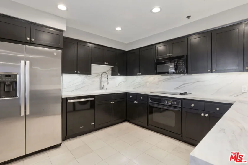 10445 Wilshire Boulevard #703 photo 6