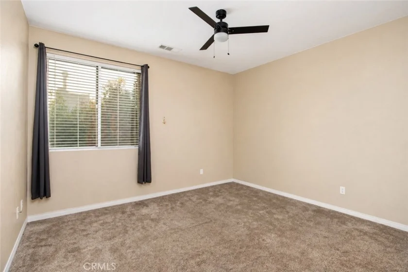 22862 Montanya photo 26
