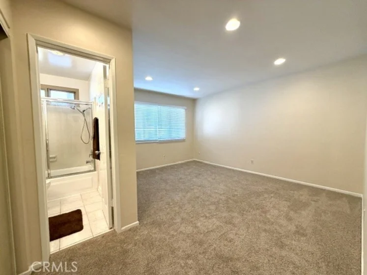 8650 Belford photo 11