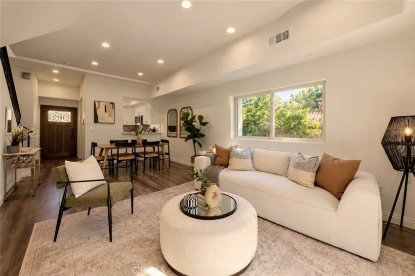 14702 Magnolia Boulevard #105 photo 5