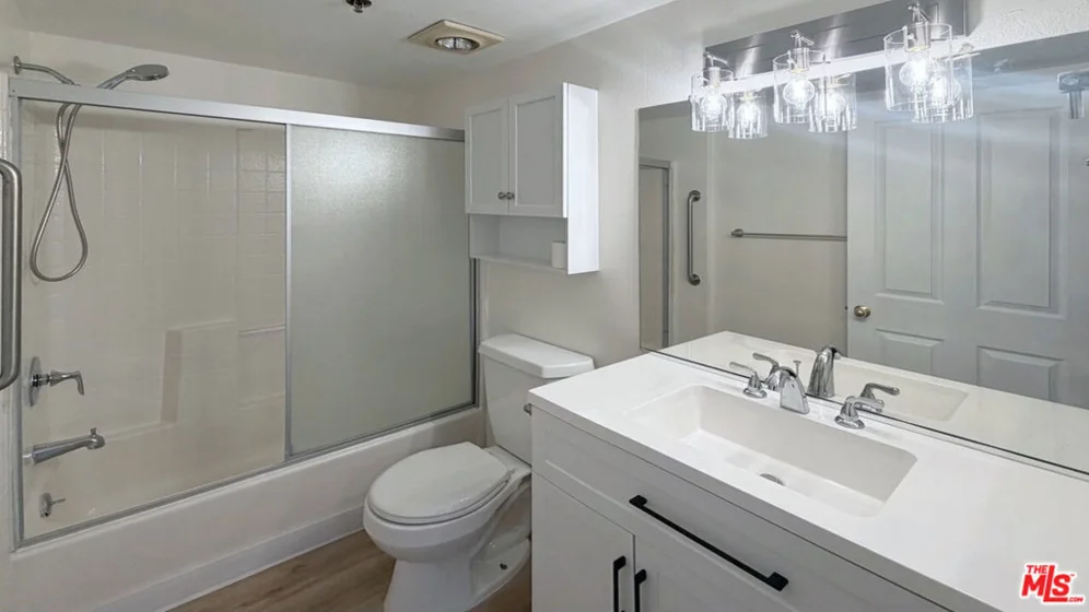 4501 Cedros Avenue #201 photo 6