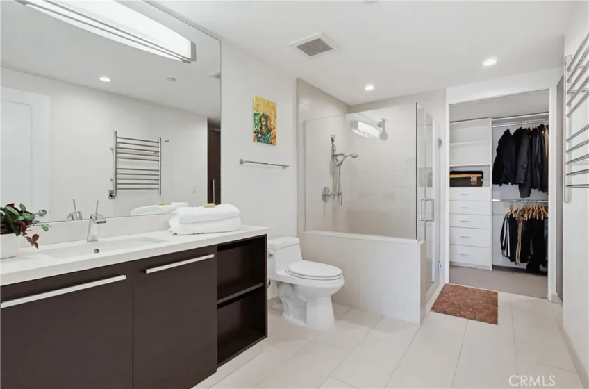 855 N Croft Avenue #302 photo 29