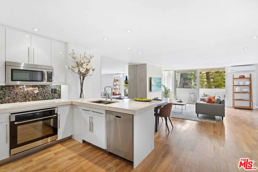 11645 Montana Avenue #201 photo 1