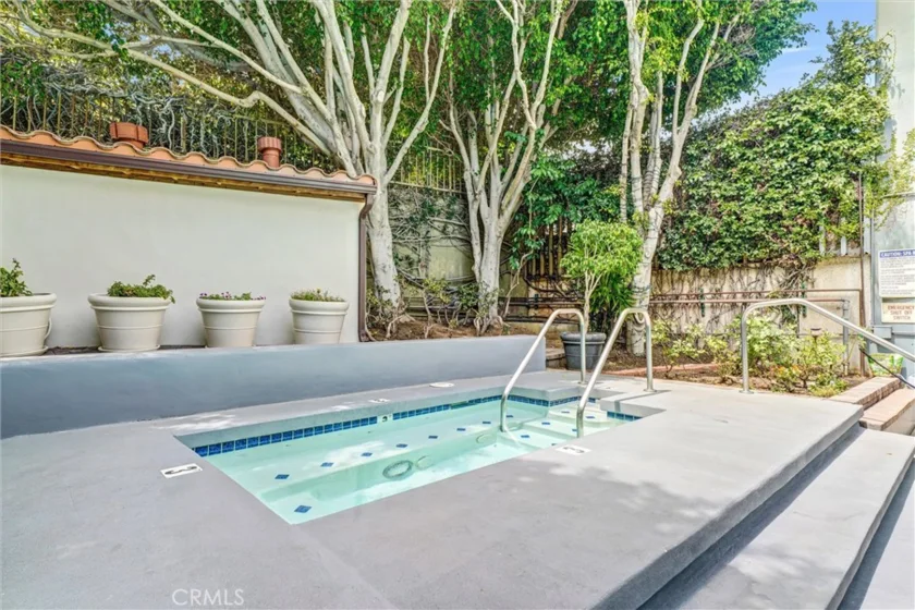969 Hilgard Avenue #706 photo 13
