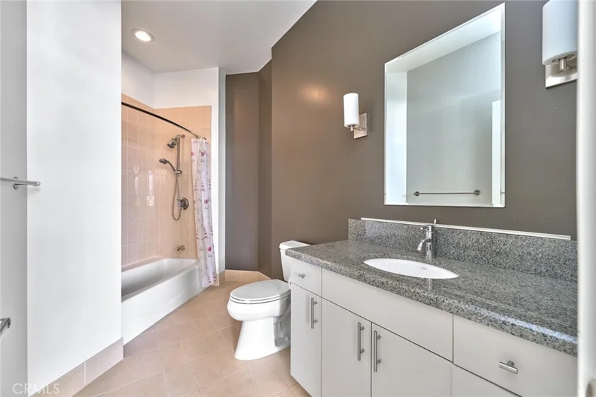 3810 Wilshire #1904 photo 23