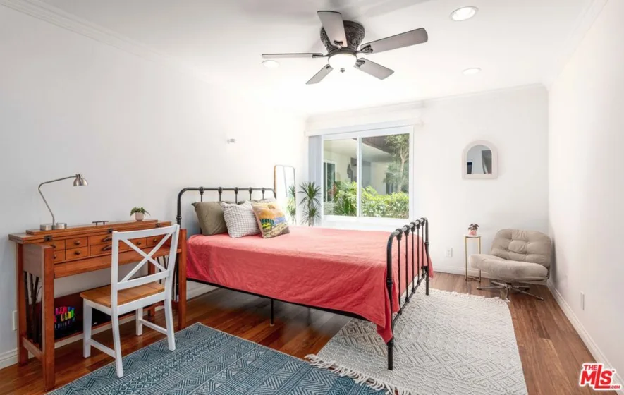 5650 Sumner Way #102 photo 7