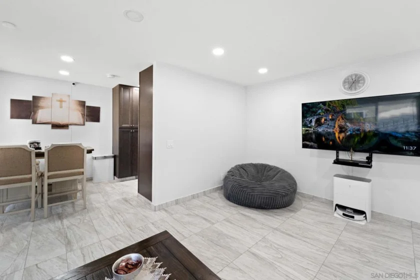 196 W Park Avenue #1 photo 5