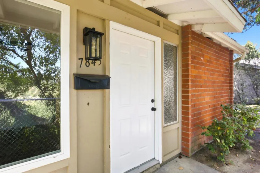 7843 Camino Glorita photo 1