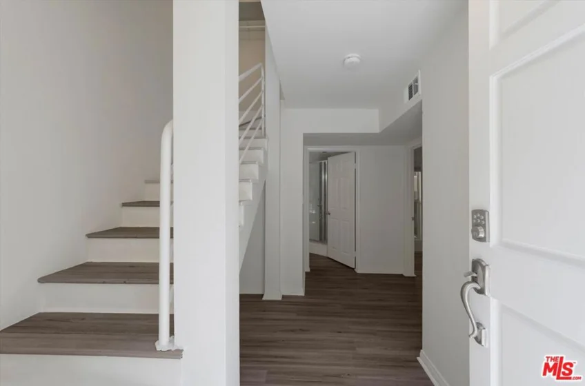 245 Hollister Avenue #1 photo 26