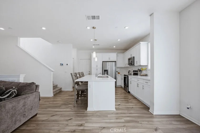 950 Helena Ridge photo 3