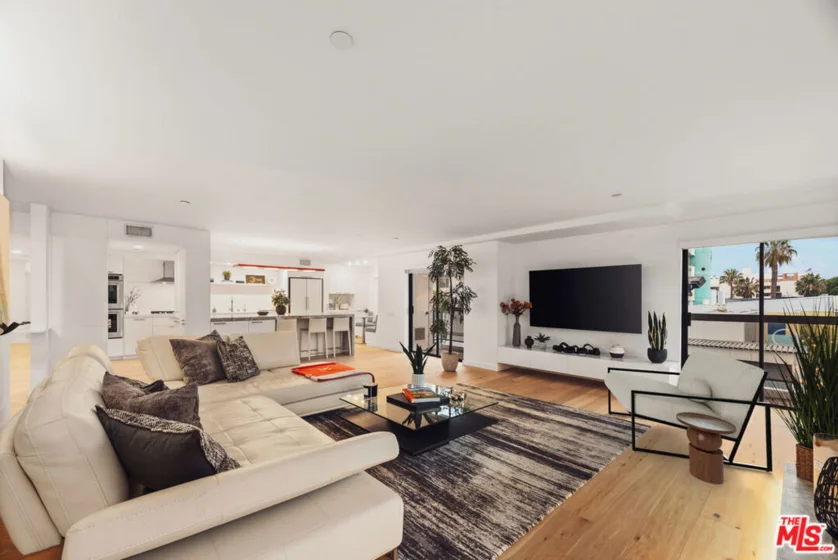 1133 5th Street #204 photo 5