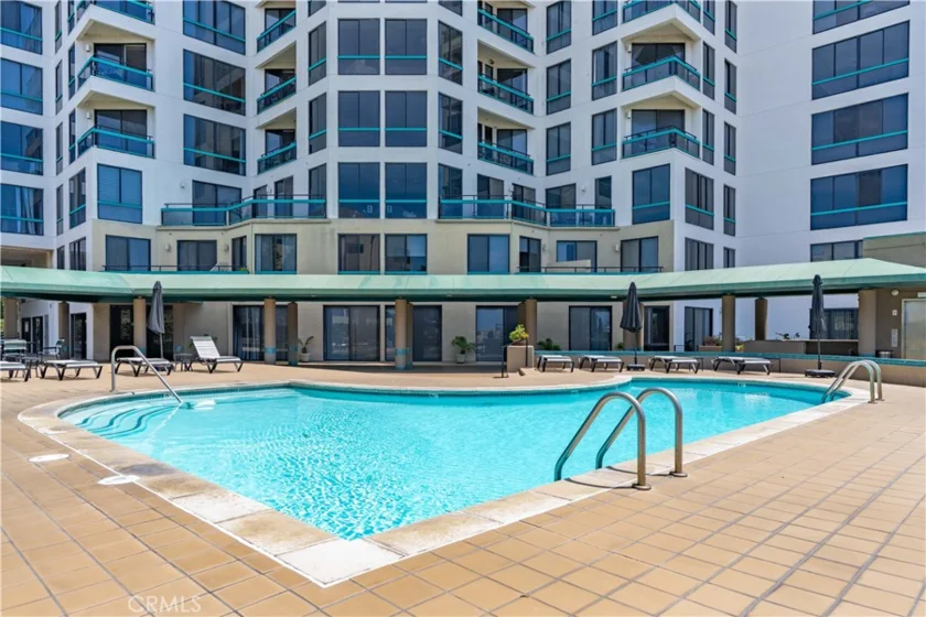 1310 E Ocean #401 photo 43