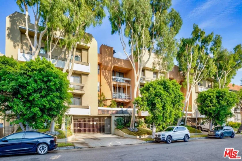 740 N Kings Road #310 photo 1