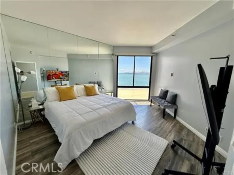 1310 E Ocean #906 photo 49