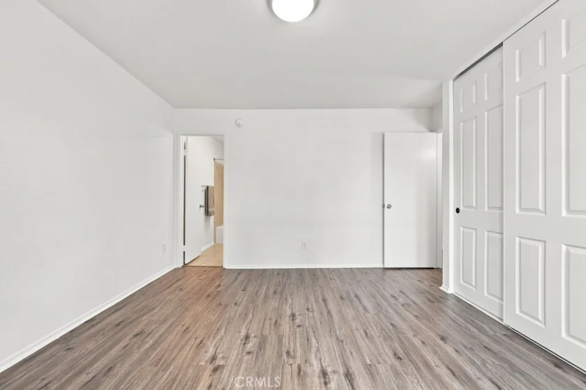 18350 Hatteras #211 photo 27