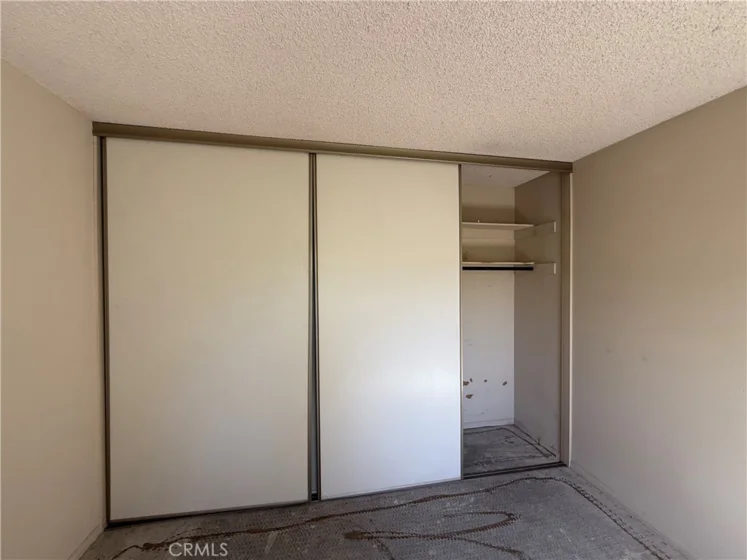 586 N Orange Grove photo 31