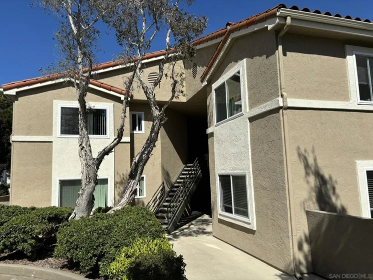 7565 Charmant Drive #504 photo 5
